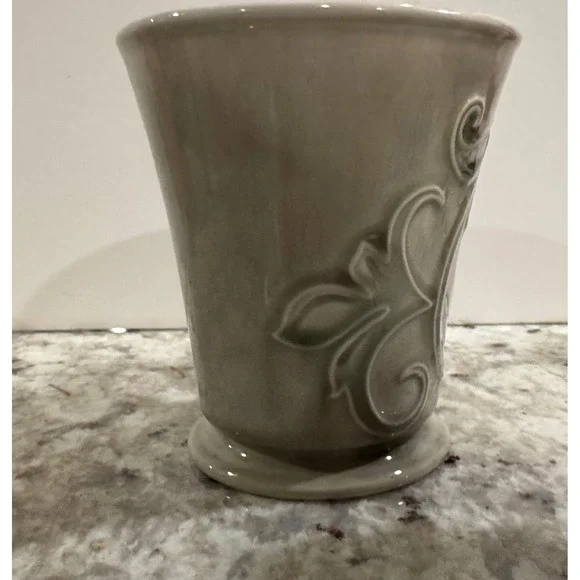 Ceramic Mug Follow Your Heart Embossed Design Coffee Cup - Picture 2 of 6